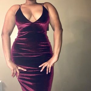 MissGuided Burgundy Velour Midi Dress !